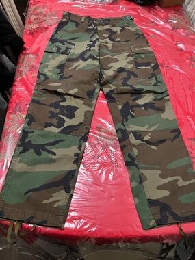 AuthenticArmy Combat Camo Pants small-med Reg Inseam 29.5-32.5 in Waist 27-31 in